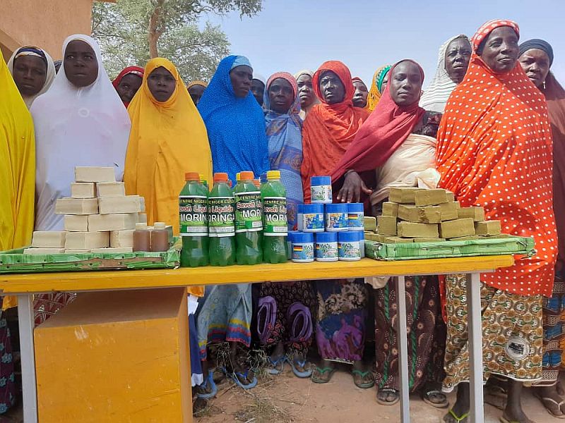 Hoffnung für Niger e. V. hergestellte Moringa-Produkte