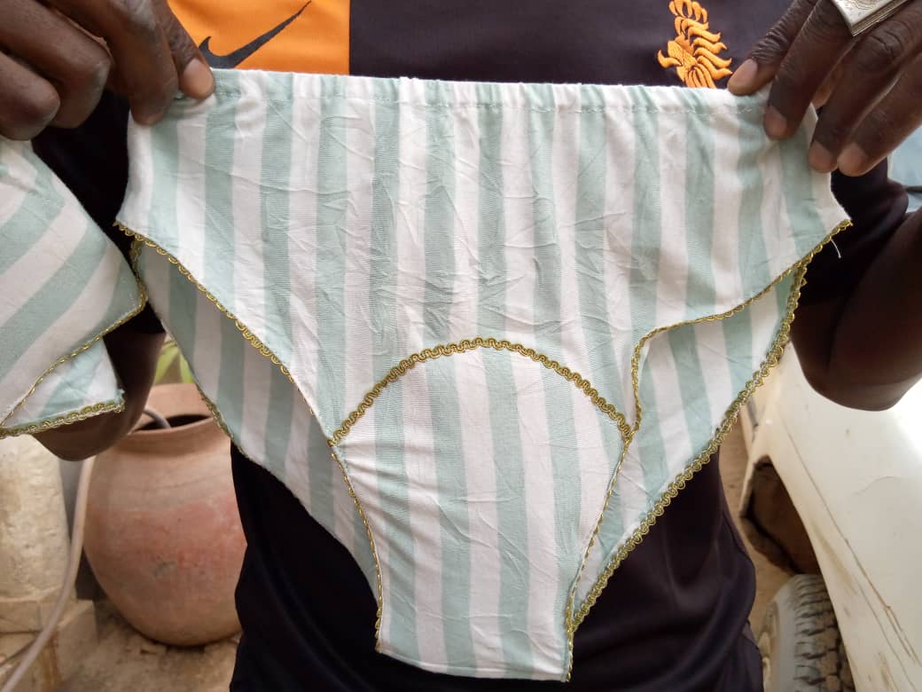 Hoffnung für Niger e.V., Projekt für mehr Menstruationshygiene durch wiederverwendbare Hygieneslips und Binden